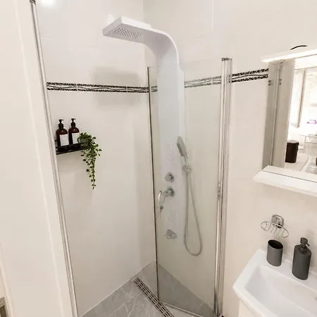 Cozy Boho With Kitchenette & Bath * 布加勒斯特